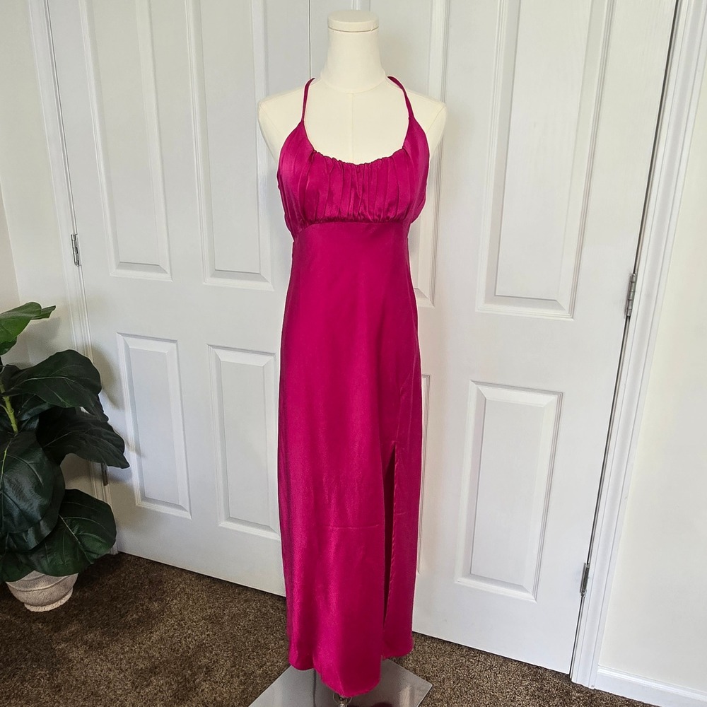 ASTR The Label Midi Dress Womens Small Magenta Pink Satin Halter Open Back Slit‎